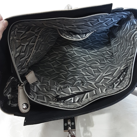 Marc New York Andrew Marc Color Block Handbag. - Picture 14 of 16